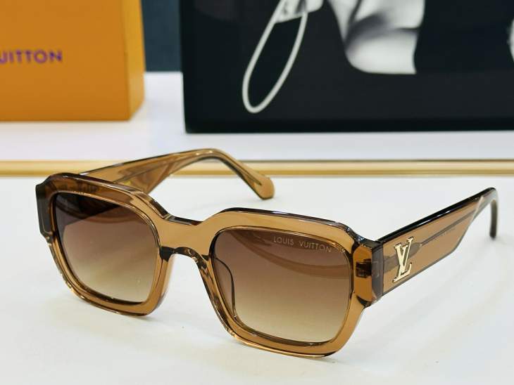 Picture of Louis Vuitton Sunglasses _SKUfw76015282fw